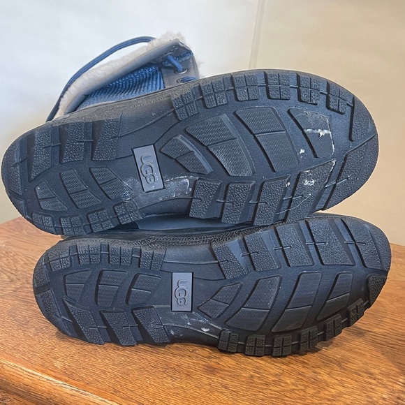 UGG UGG® Butte II Boot - Little Kid Gray & Blue Snow Boots size 2 - Picture 5 of 8